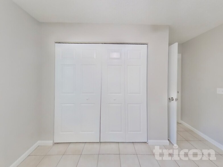 Building Photo - 417 Filmore Dr