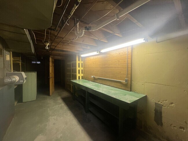 Building Photo - Click the “Apply Now” button or email wapmrentals@gmail.com for a prompt response.