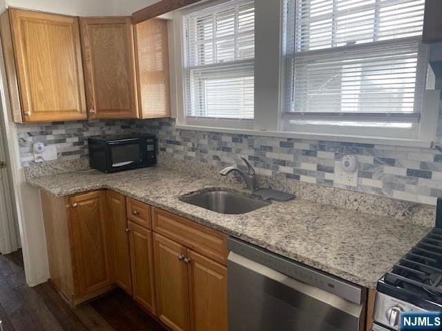 Building Photo - 15 Ayer Pl