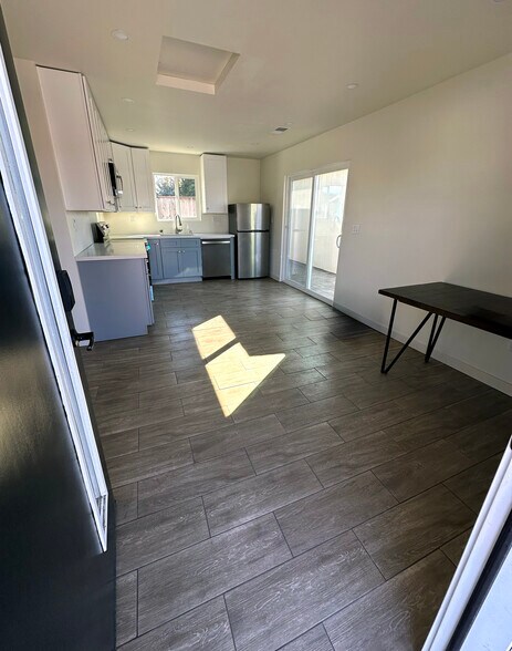 Dinning/Living room - 11090 Sanchez St