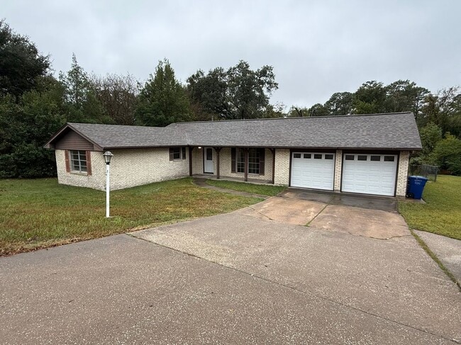 Building Photo - 107 State Hwy 75 N