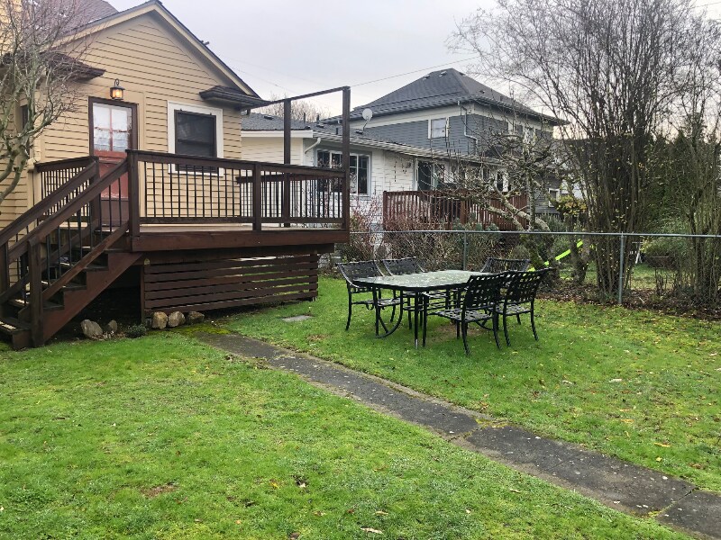 Building Photo - 3007 16th Ave S