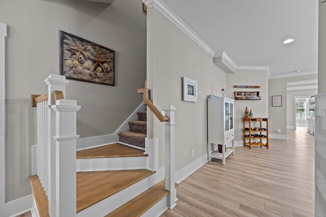 Building Photo - "Coastal Comfort Awaits: Spacious 3-Bed, 3-Bath Home in Holly Ridge!"