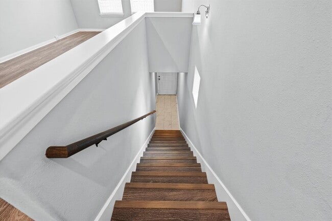 Building Photo - 18835 Elegance Ave