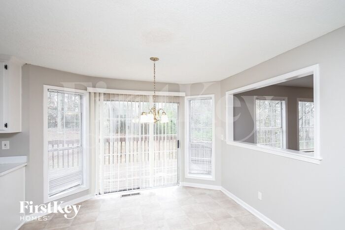 Building Photo - 9634 Fox Hunt Cir N