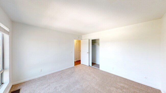 Building Photo - 214 Marin St