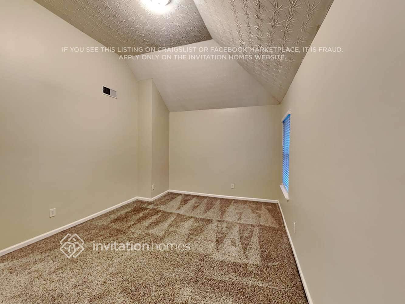 Building Photo - 2245 Corkscrew Way