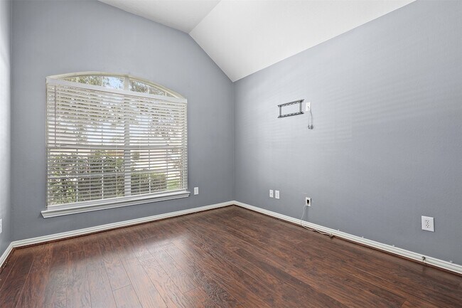 Building Photo - 7611 Waterlilly Ln