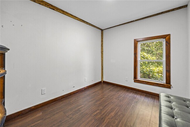 Building Photo - 393 Mendon Center Rd