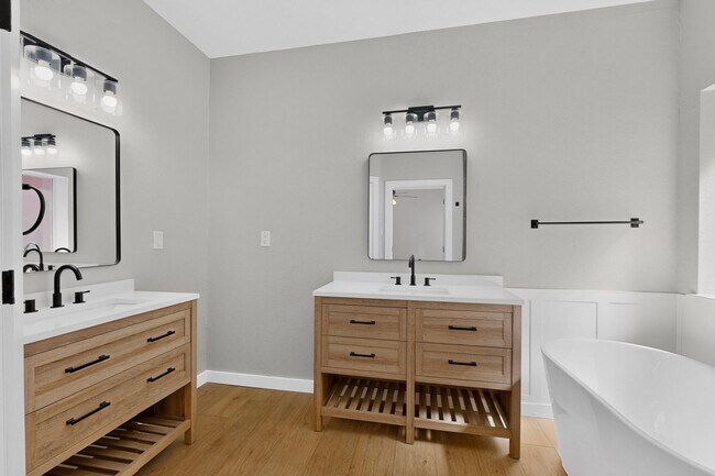 Building Photo - 7314 Gillon Dr