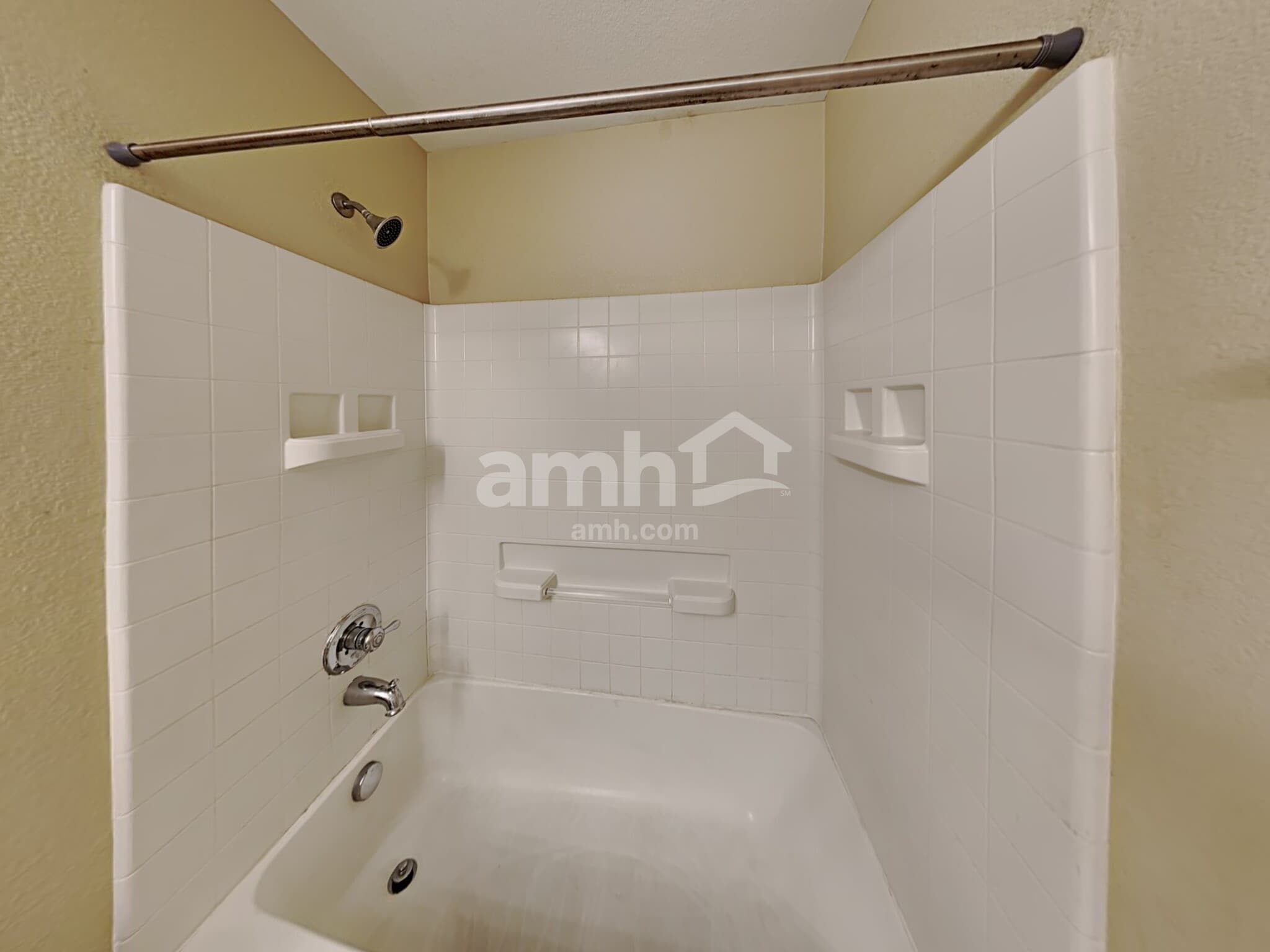 Building Photo - 5525 Kittredge St