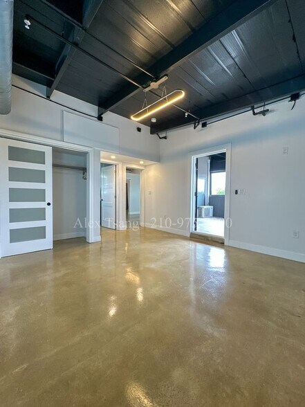 Building Photo - 811 Montana St