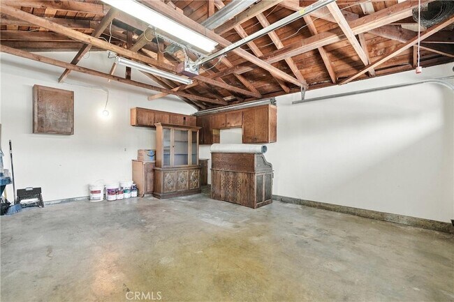 Building Photo - 6912 Tahiti Dr