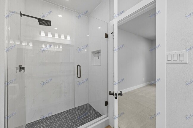 Building Photo - 10022 Everton Pl
