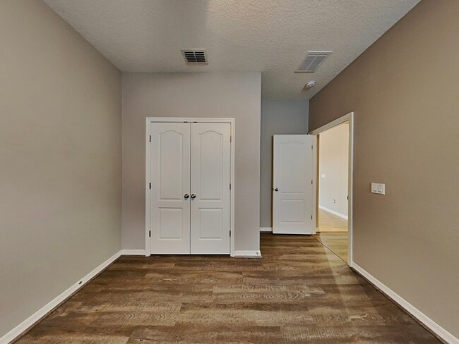 Building Photo - 2131 Lacosta Pl