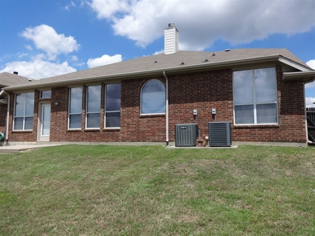 Building Photo - 5827 Foxglove Ln