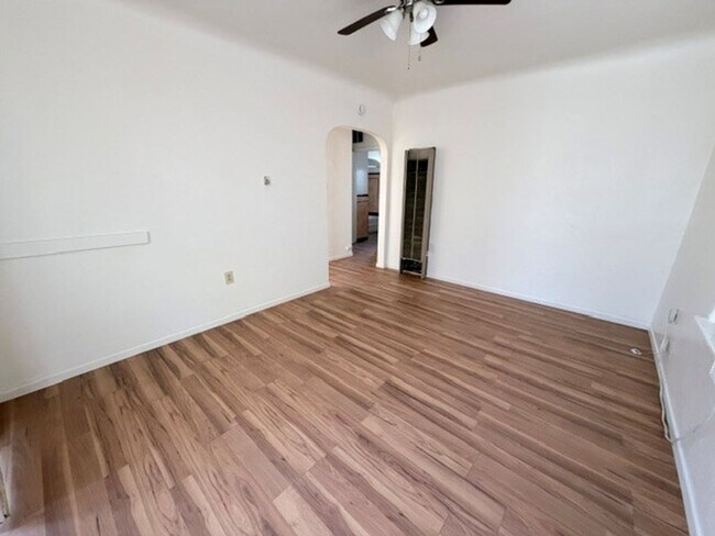 Building Photo - 2802 Monterey St