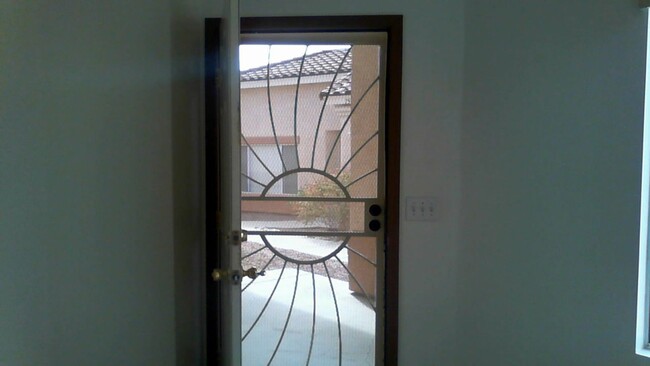 Building Photo - Non age restricted townhome available    V...