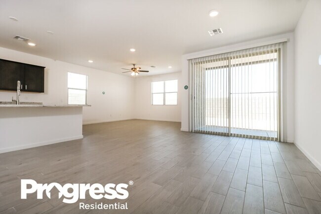 Building Photo - 5939 N 201st Ln