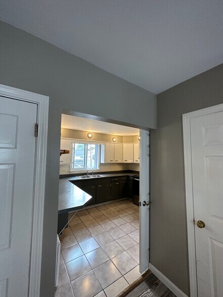 Building Photo - 192 State St