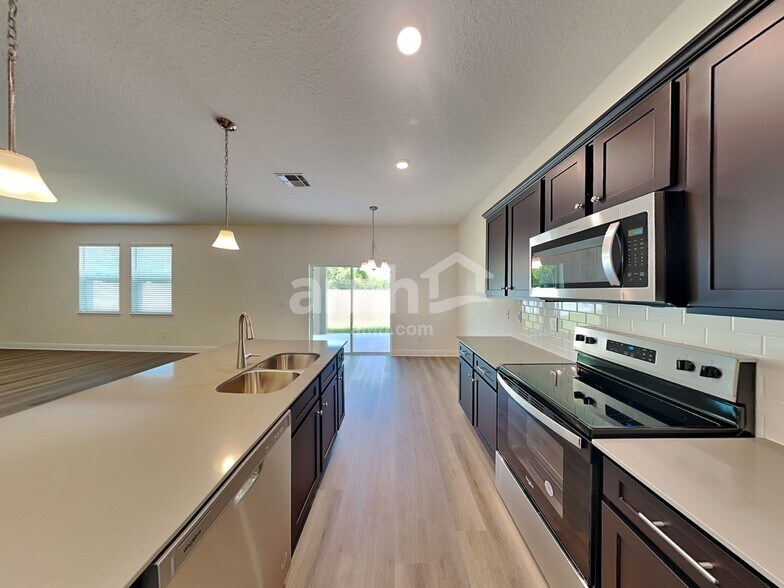 Building Photo - 1054 Heavenly Dr