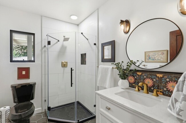 Building Photo - Epic custom remodel on this 1930s Spanish-style home near Downtown Willow Glen!