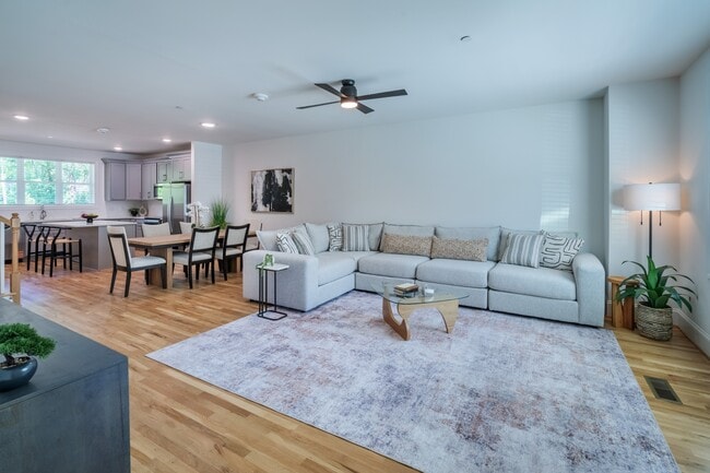 Building Photo - 3824 Sperry Land Ct