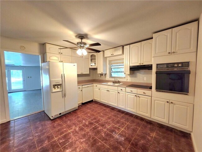 Building Photo - 2497 N Druid Hills Rd NE