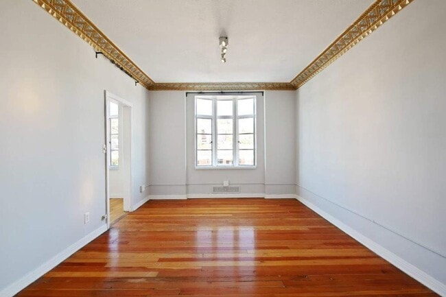 Building Photo - 1314 Hayworth Ave