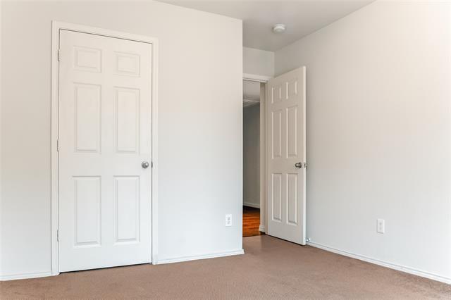 Building Photo - 11668 La Grange Dr