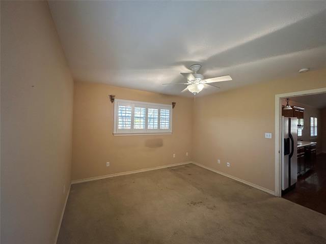 Building Photo - 335 E Donna Dr