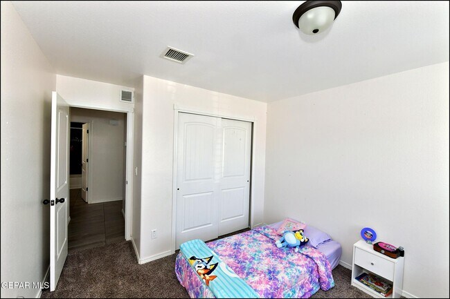Building Photo - 224 Glenlivet Way