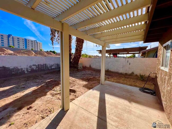 Building Photo - 2521 S 17th Ave