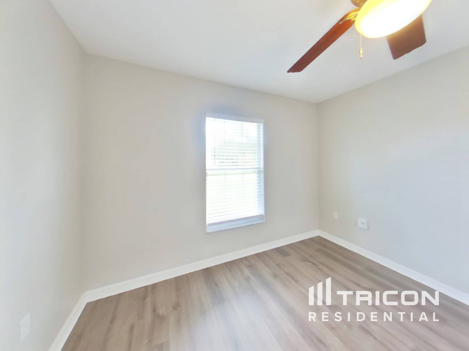 Building Photo - 231 Debary Dr