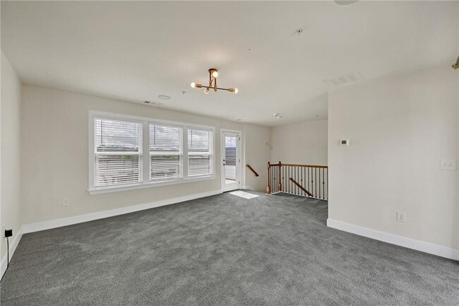 Building Photo - 860 Stonehill Ln
