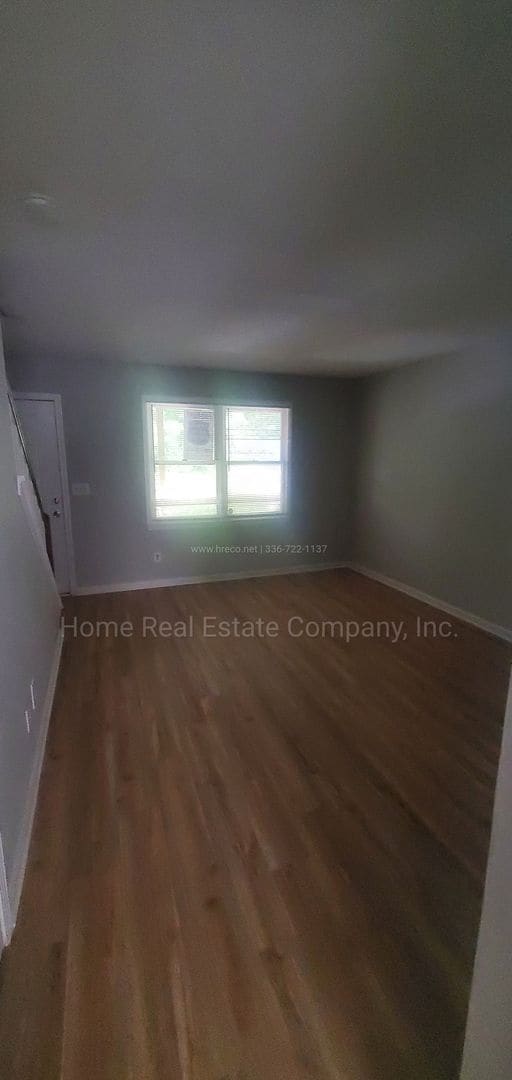 Building Photo - 3454 Valley Cliff Dr