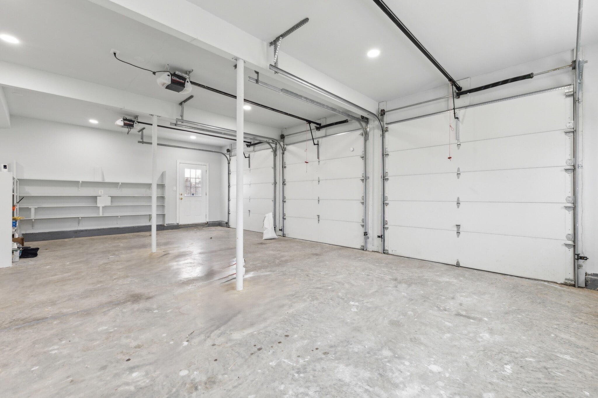 Three Car Garage! - 10828 Miller Rd
