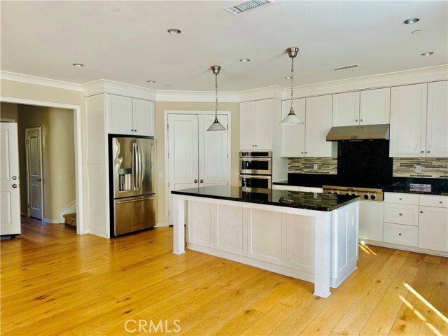 Building Photo - 102 Chestnut Grove