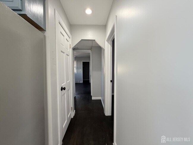 Building Photo - 46 Hayward Ave