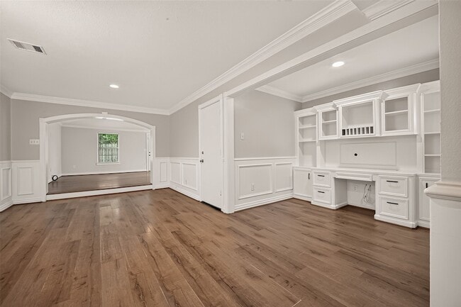 Building Photo - 1215 Mosher Ln
