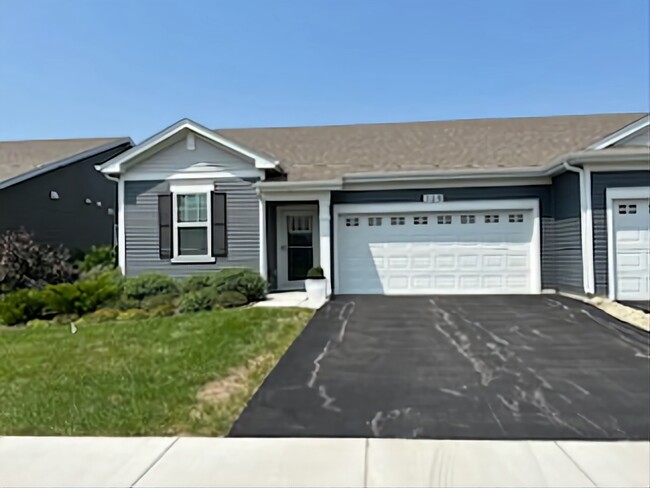 Building Photo - 325 Sussex Ln