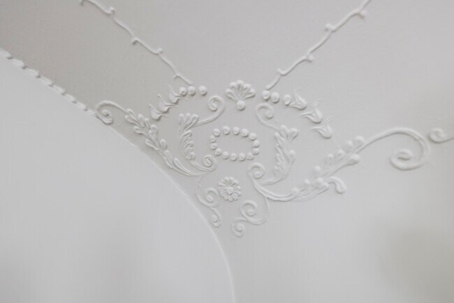 Building Photo - 148 S Orange Dr