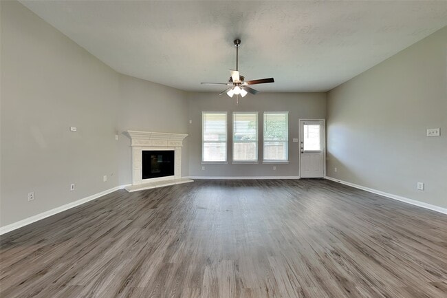 Building Photo - 30710 Basil Trace Dr
