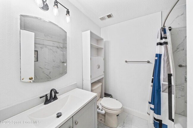 Building Photo - 1030 Ashley Ave