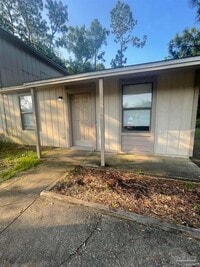 Building Photo - 10047 Hillview Rd