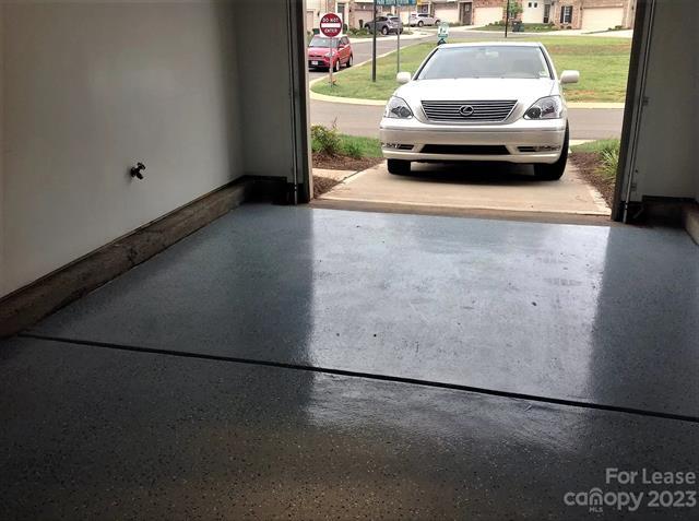 Building Photo - 4282 Park South Station Blvd