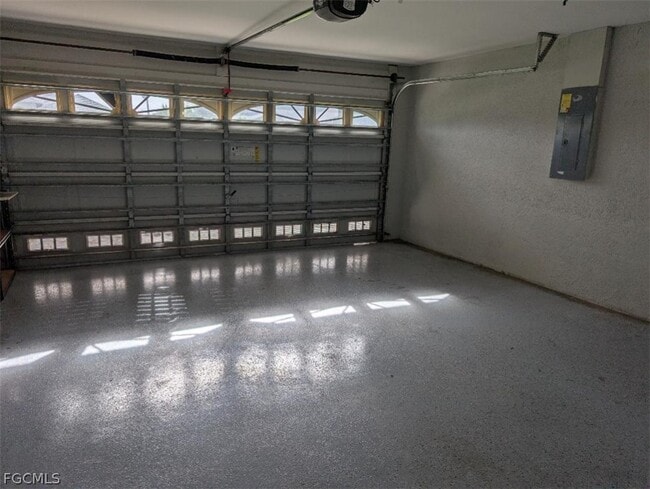 Building Photo - 4614 SW 7th Ave