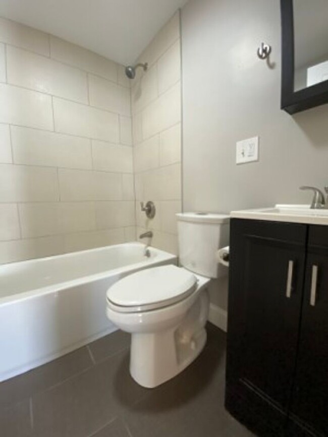 Building Photo - 4 Bed 2 Bath - East Cambridge - 9/1