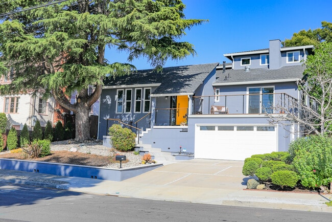 Primary Photo - 2658 Mira Vista Dr