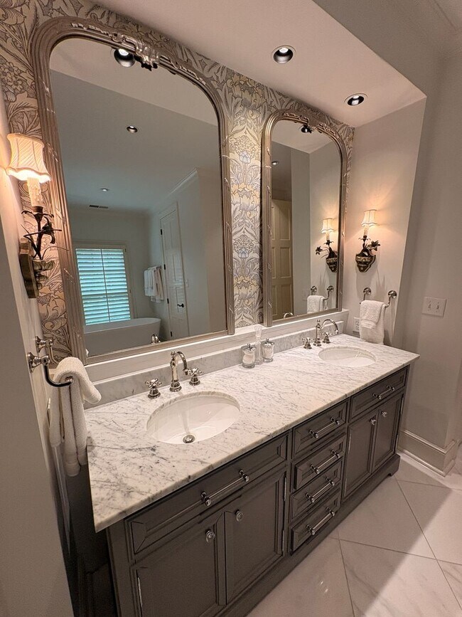 Building Photo - One Of Kind Home In Hedgemore Acres Subdivision! Gated! Landscaping Included! Over 5,000 Sq Ft! M...
